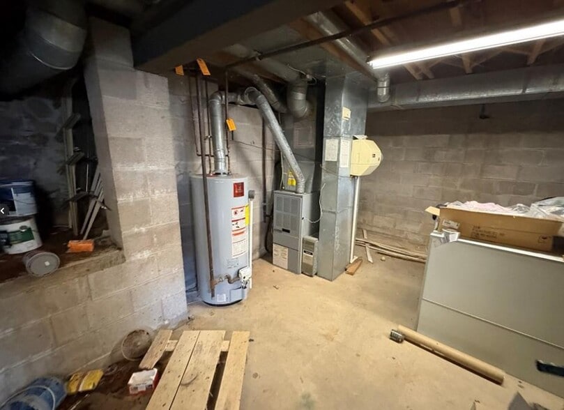 More Photos Of 8-10 S High St, Victor Freestanding For Sale