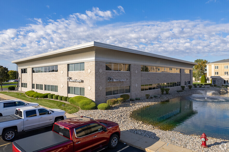 Primary Photo Of 4805 Towne Centre Rd, Saginaw Office For Lease