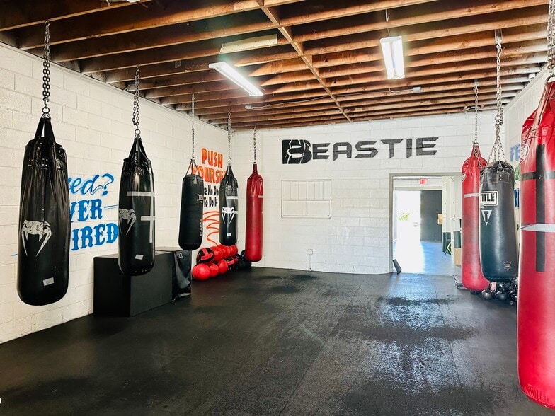 More Photos Of 2317-2409 N Sepulveda Blvd, Manhattan Beach Unknown For Lease