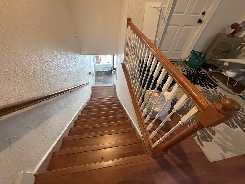 More Photos Of 21 Main St, Titusville General Retail For Sale