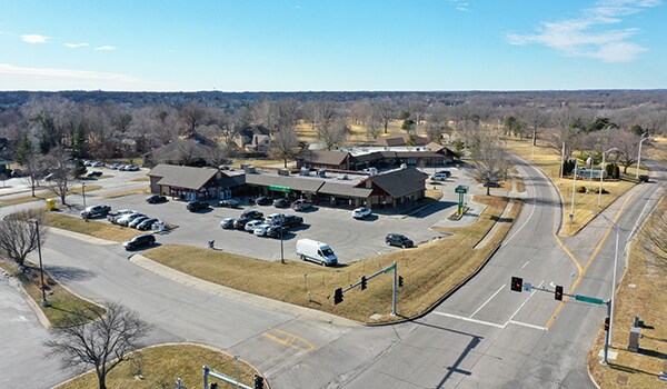 Primary Photo Of 801-815 Lakewood Blvd, Lee's Summit General Retail For Lease