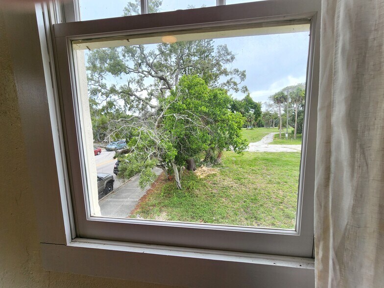 More Photos Of 2018 Melbourne Ct, Melbourne Office For Sale