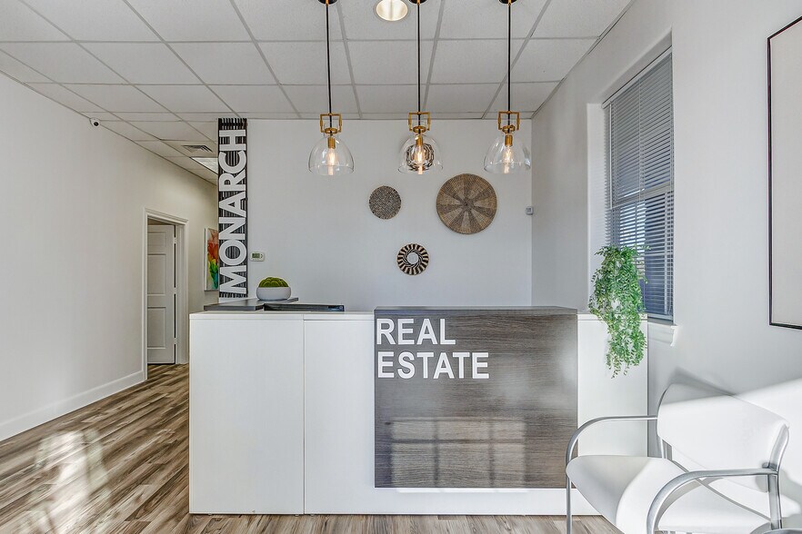 More Photos Of 7930 Broadway St, Pearland Medical For Lease