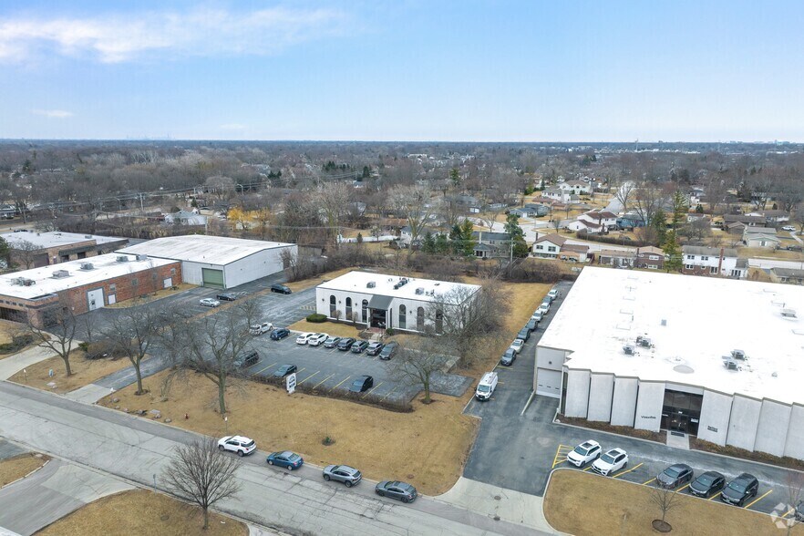 More Photos Of 5 E College Dr, Arlington Heights Office For Sale