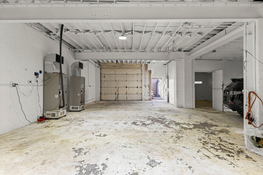 More Photos Of 5420 Oakman Blvd, Dearborn Warehouse For Sale