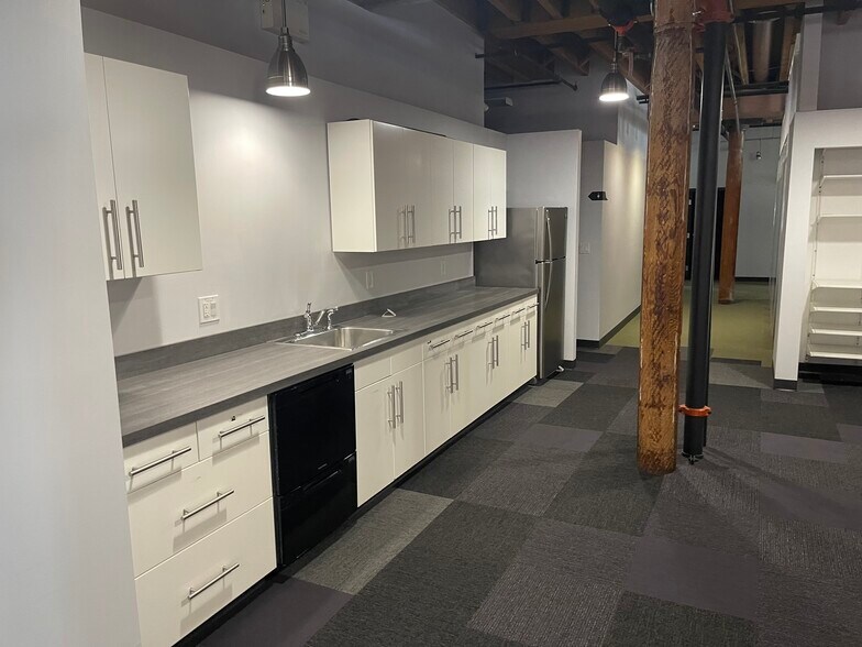 More Photos Of 143-145 South St, Boston Medical For Lease