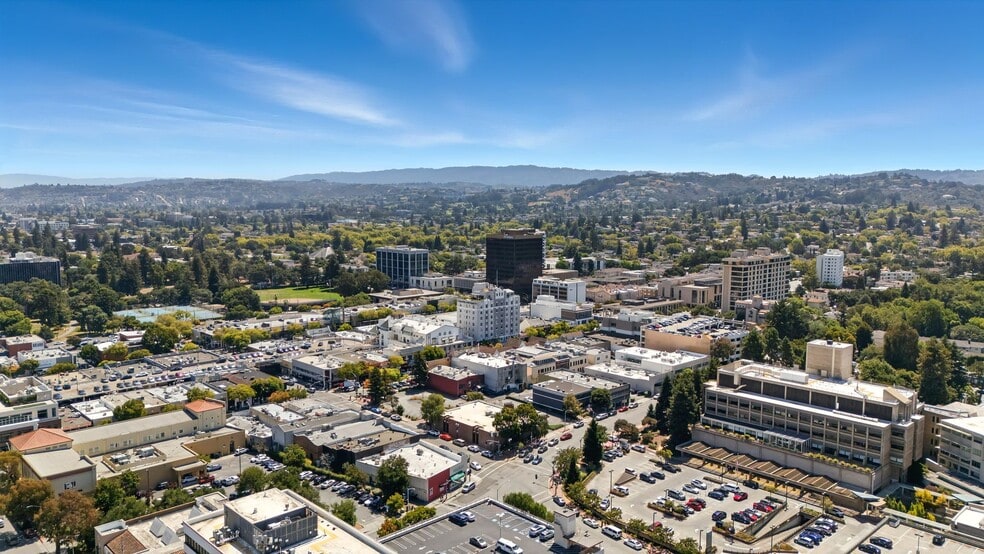 More Photos Of 136 N B St, San Mateo General Retail For Sale