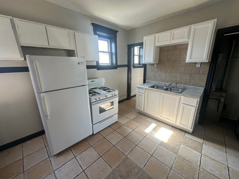 More Photos Of 6100 S Green St, Chicago Apartments For Sale