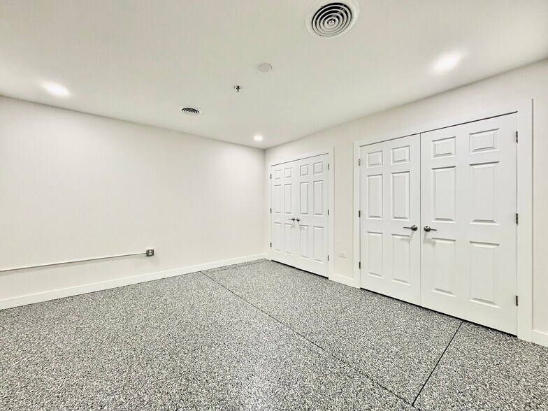 More Photos Of 18133 Lincoln Meadows Pky, Parker Self Storage For Sale