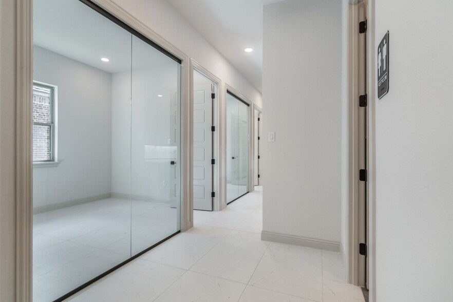 More Photos Of 7720 Rufe Snow Dr, Fort Worth Office For Lease