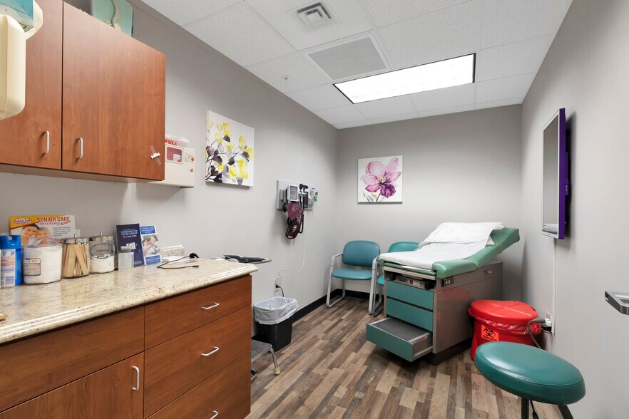 More Photos Of 2525 Harbor Blvd, Port Charlotte Medical For Sale