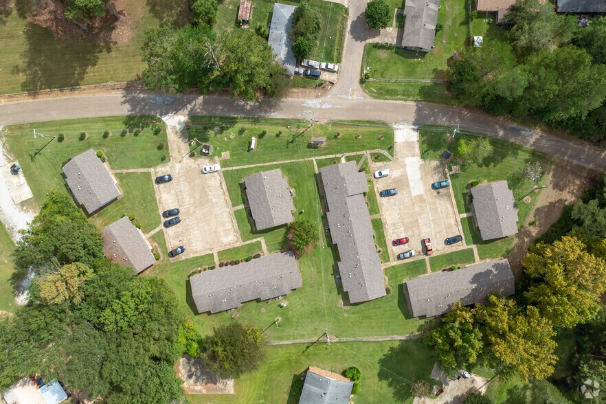 More Photos Of 212 Pullen Lake Rd, Aberdeen Apartments For Sale