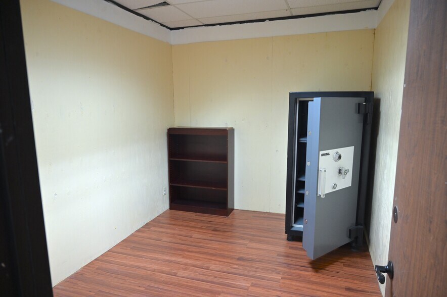 More Photos Of 14423 Cornerstone Village Dr, Houston Medical For Sale