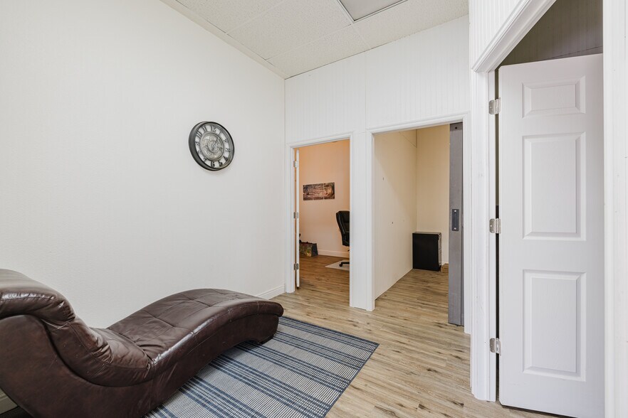 More Photos Of 174 Idaho St, Elko General Retail For Lease