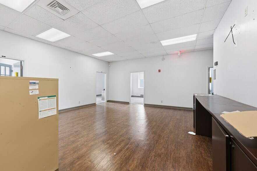 More Photos Of 899 E Broad St, Columbus Medical For Lease