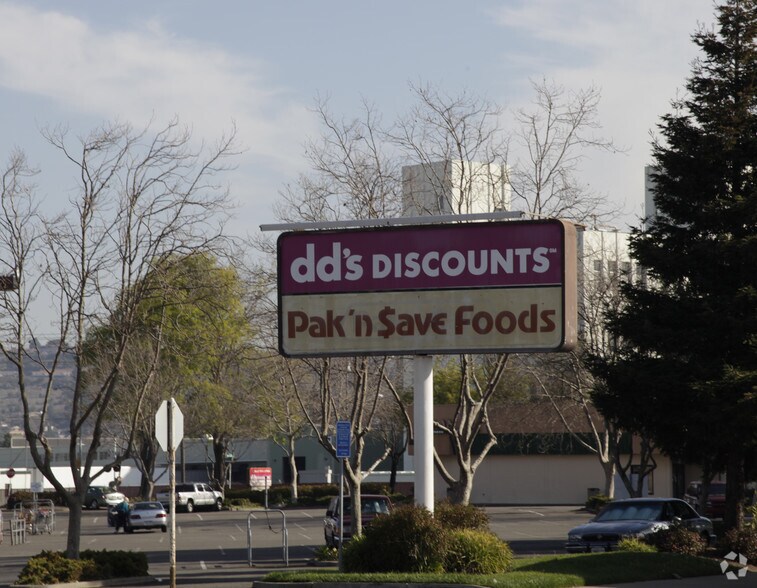 More Photos Of 555-567 Floresta Blvd, San Leandro Unknown For Lease
