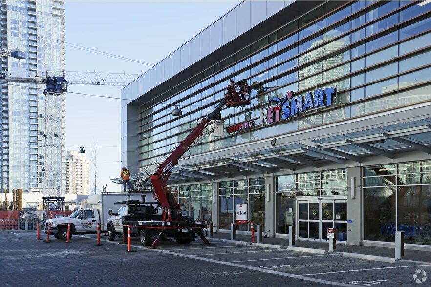 More Photos Of 6200 McKay Ave, Burnaby Freestanding For Lease