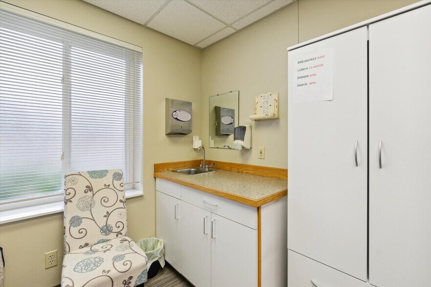 More Photos Of 1380 E Main St, Edmore Assisted Living For Sale