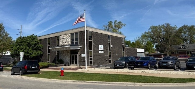 Primary Photo Of 8400 Brookfield Ave, Brookfield Flex For Sale