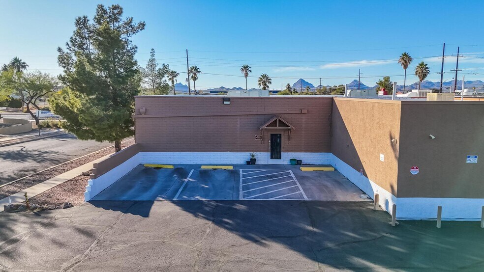 More Photos Of 4525 S Park Ave, Tucson Restaurant For Sale