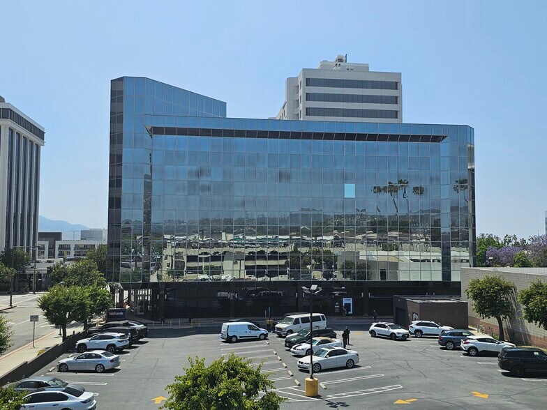 More Photos Of 600 N Brand Blvd, Glendale Medical For Lease