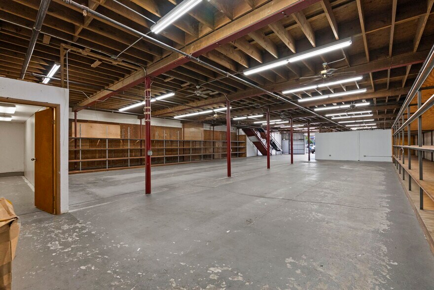 More Photos Of 500 alakawa St, Honolulu Warehouse For Sale