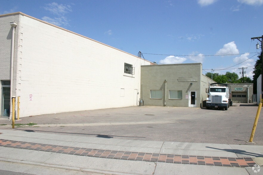 More Photos Of 2318-2332 E Platte Ave, Colorado Springs Freestanding For Lease