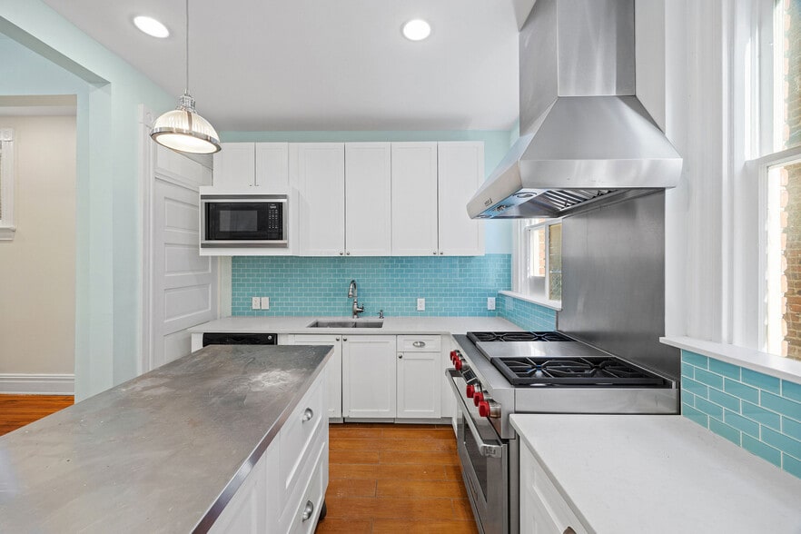 More Photos Of 5 S Adams St, Richmond Office For Sale