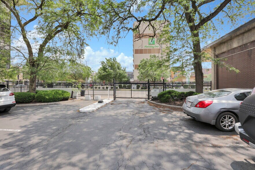 More Photos Of 141 E Town St, Columbus Office Residential For Lease