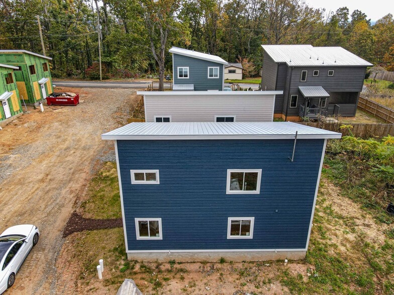 More Photos Of 108 Lager Ln, Asheville Apartments For Sale
