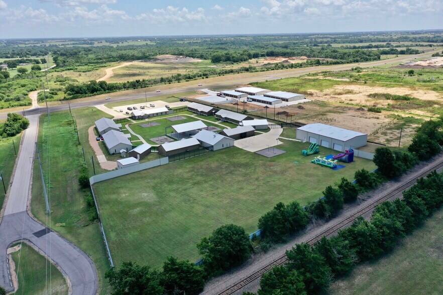 More Photos Of 4150 Highway 36 S, Brenham Shelter For Sale
