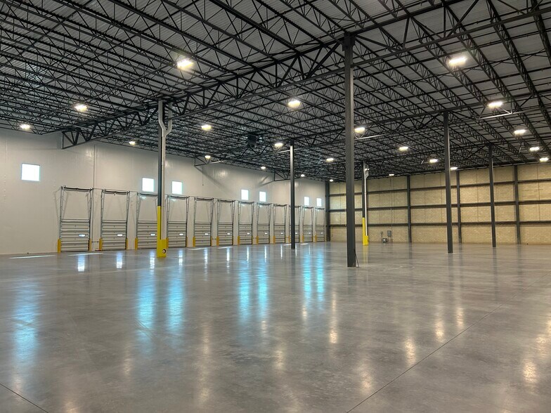 More Photos Of 200 Raritan Center Pky, Edison Industrial For Lease