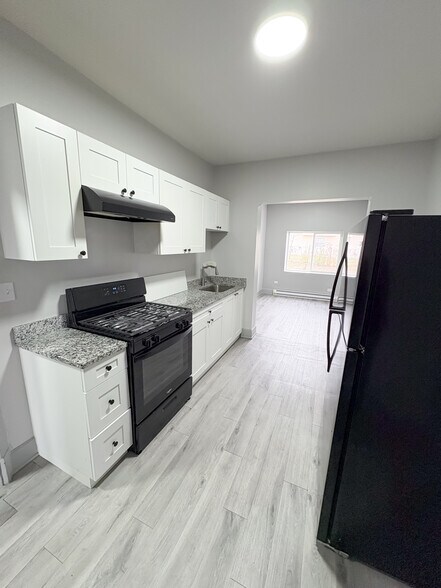 More Photos Of 303 Stone St, Joliet Multifamily For Sale