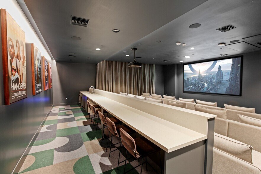 More Photos Of 200 N Vermont Ave, Los Angeles Apartments For Lease