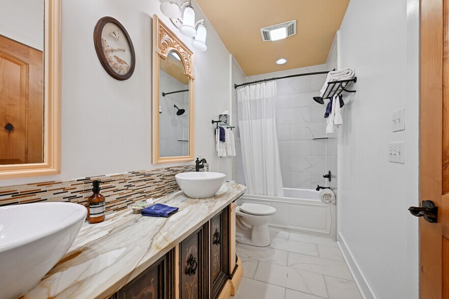 More Photos Of 124 Lafitte St, Mandeville Hospitality For Sale
