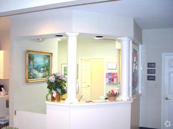 More Photos Of 4533 Brambleton Ave, Roanoke Office For Lease