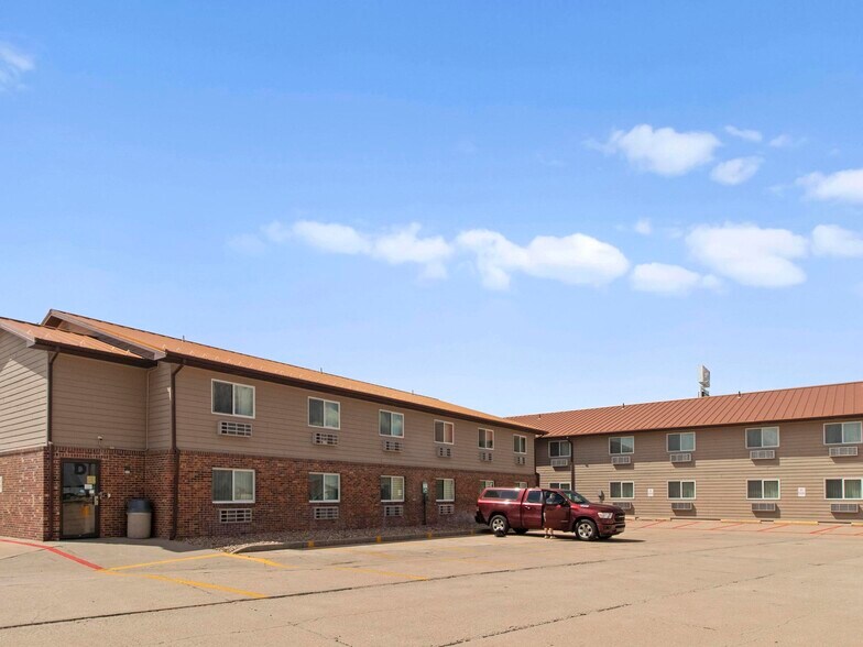 More Photos Of 500 E A St, Ogallala Hotel For Sale
