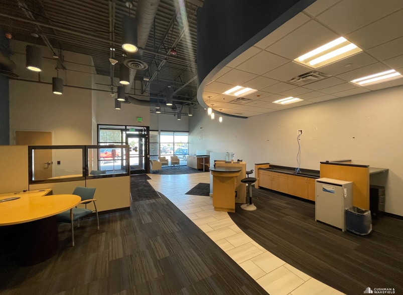 More Photos Of 450 E Bromley Ln, Brighton Storefront For Lease