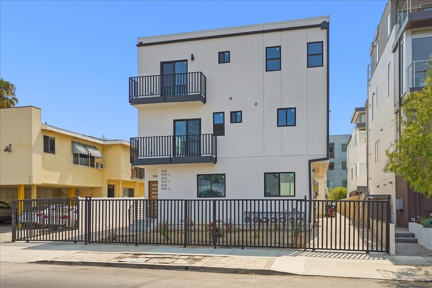 More Photos Of 910 Hudson ave, Los Angeles Apartments For Sale