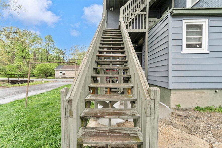 More Photos Of 229 N Church St, Thurmont Apartments For Sale