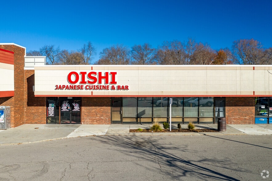 More Photos Of 11966-12230 Shawnee Mission Pky, Shawnee Unknown For Lease