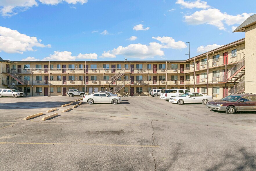 More Photos Of 5228 S Fox St, Littleton Apartments For Sale