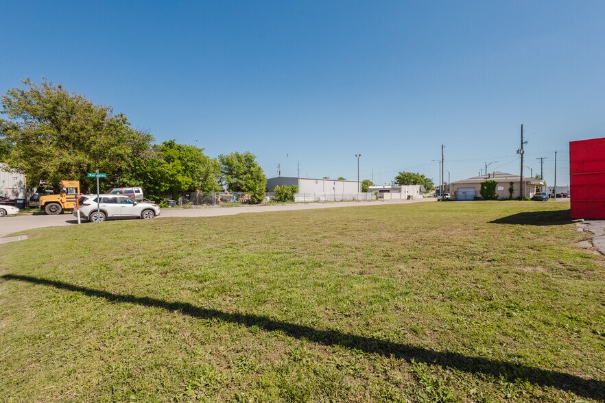 More Photos Of 0.21+/- Acres at E. Murdock & N. Washington Av ave, Wichita Land For Sale