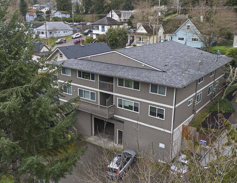 Primary Photo Of 324 S Lafayette Ave, Bremerton Apartments For Sale