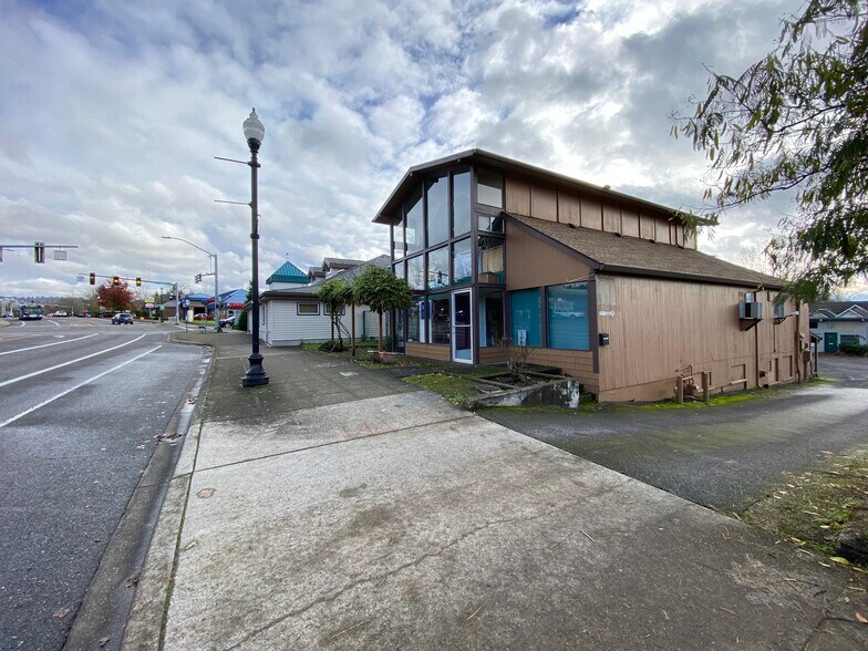 More Photos Of 12840 NW Cornell Rd, Portland Office Residential For Lease
