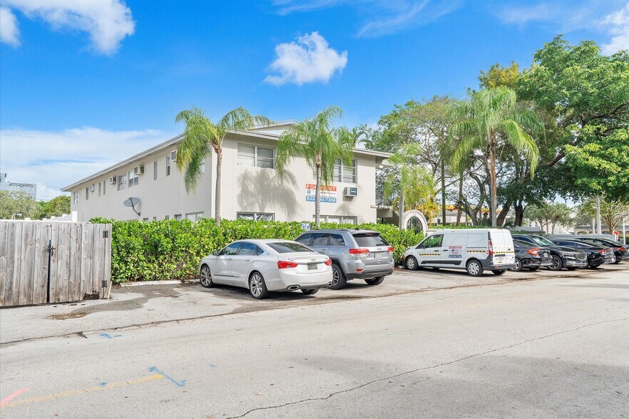 More Photos Of 515 SE 9th St, Fort Lauderdale Apartments For Sale