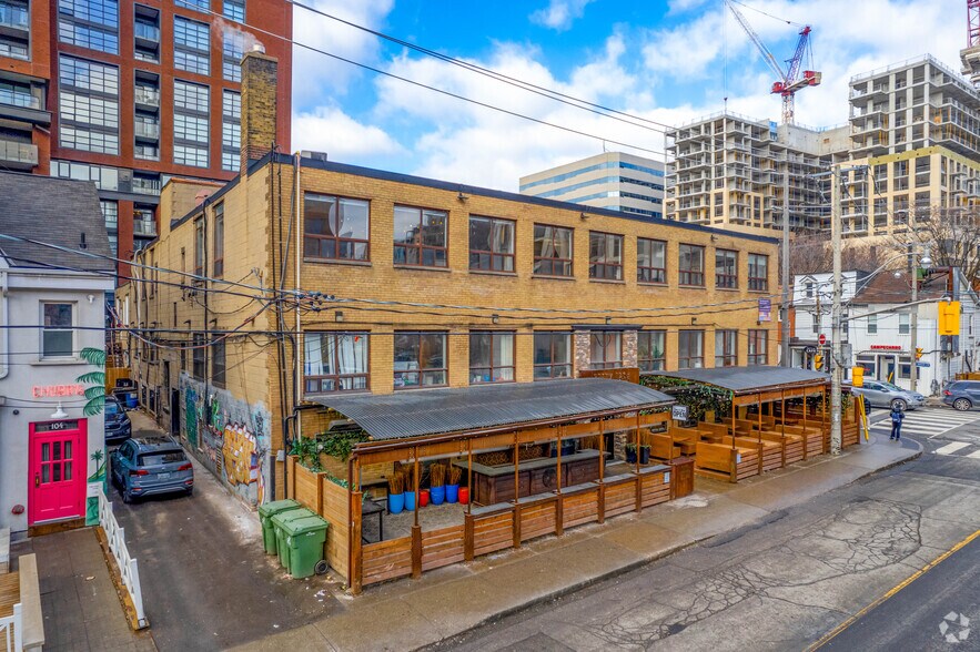 More Photos Of 487 Adelaide St W, Toronto Loft Creative Space For Lease