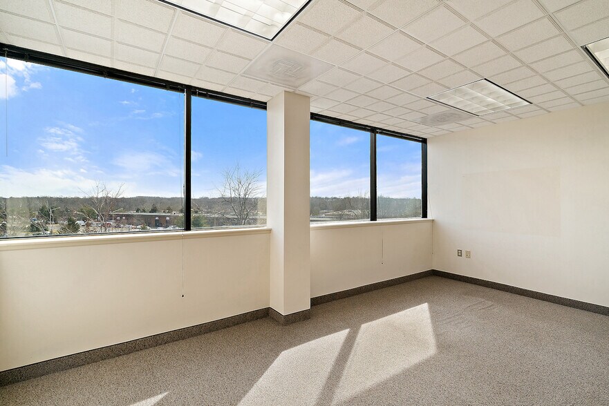 More Photos Of 4221 Walney Rd, Chantilly Office For Lease