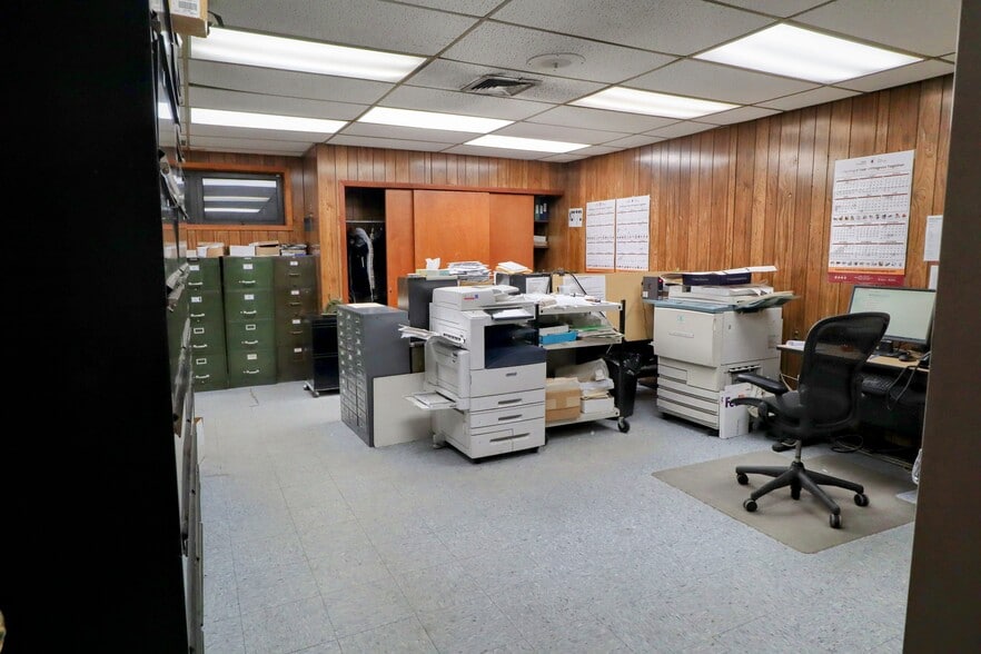 More Photos Of 460 Troutman St, Brooklyn Manufacturing For Sale