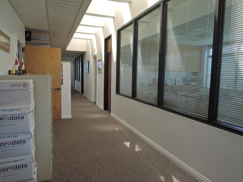 More Photos Of 15721 S Western Ave, Gardena Office For Sale